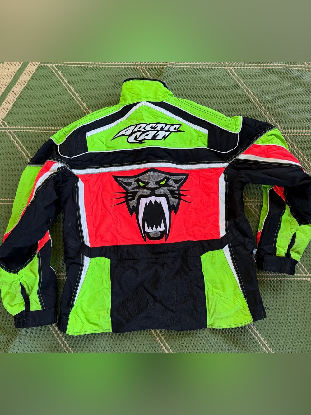 Men’s vintage Arctic cat snowmachine riding jacket